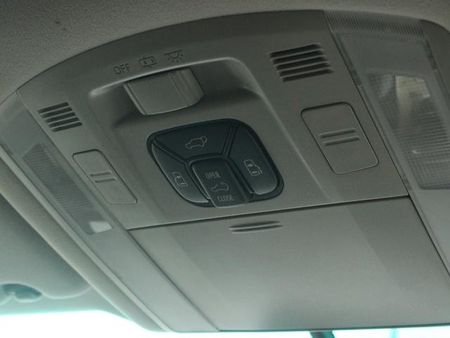 0520029A30260809W02114.jpg