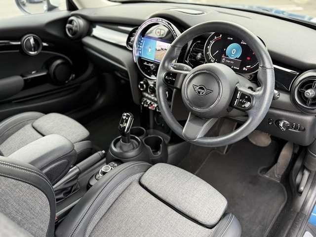 24706640_carP_l_2.jpg