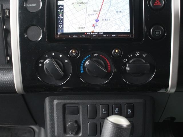 0520046A30260919W00913.jpg