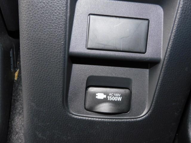 0500114A30260527W00110.jpg