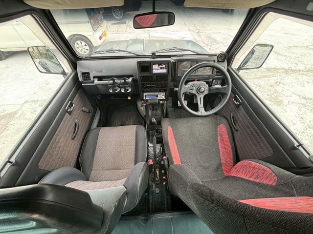 0209366A30260708W00108.jpg