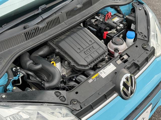 0208956A30260605W00106.jpg