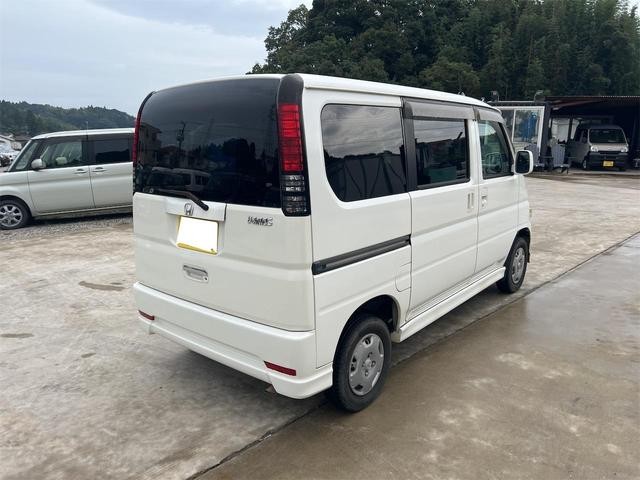 0506973A30261024W00414.jpg