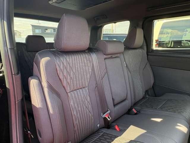 25893528_carP_l_19.jpg