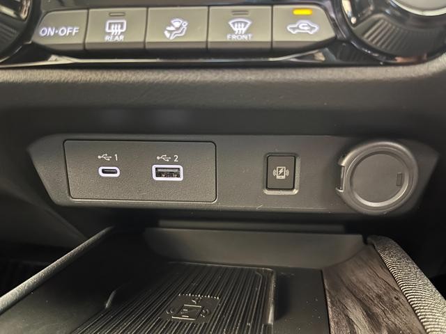0600508A30260922W00119.jpg