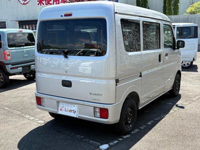 0710207A30260625W00114.jpg