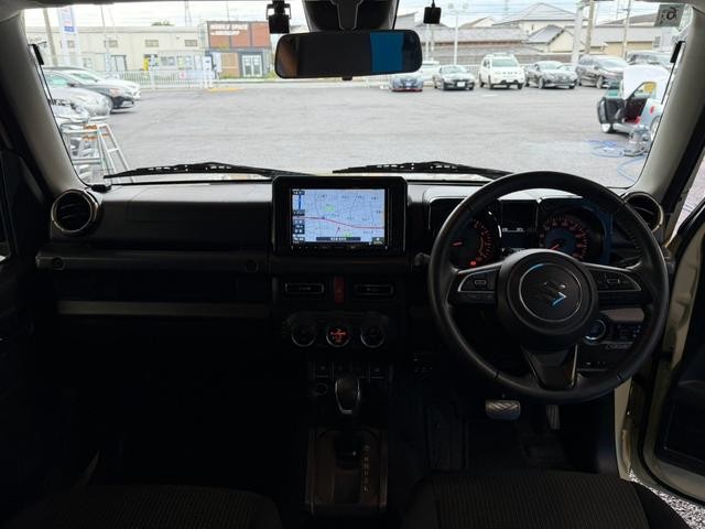 0520681A30260907W00305.jpg