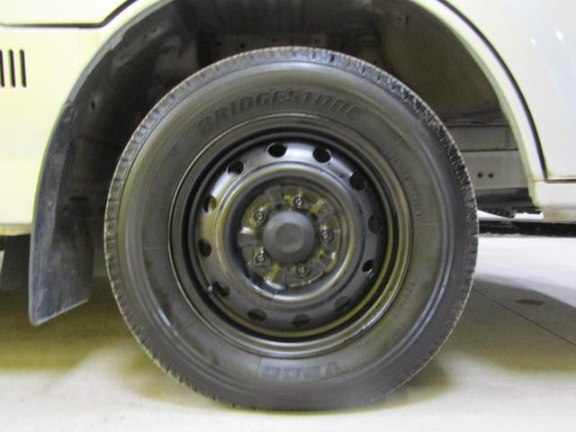 0560837A30260415W00516.jpg