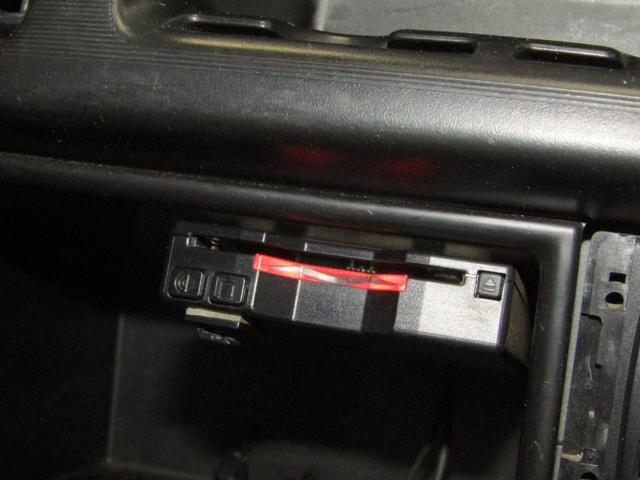 0560837A30260415W00518.jpg