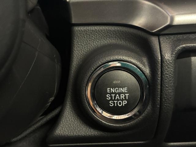 0560069A20260604W01106.jpg