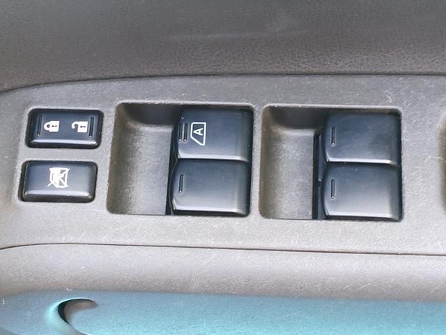 0504082A30260511W00214.jpg