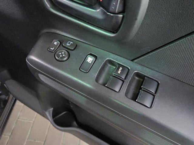 0201999A30261010W00408.jpg