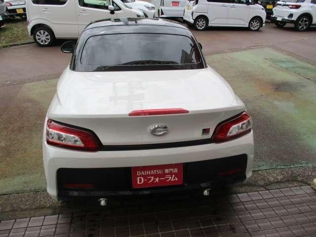 26086094_carP_l_4.jpg