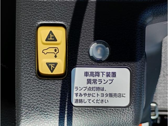0620028A30260929W00107.jpg
