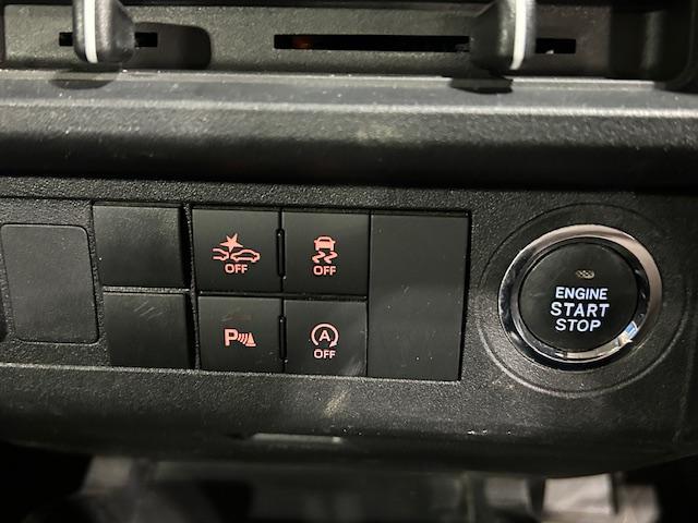 0601003A30251101W00311.jpg