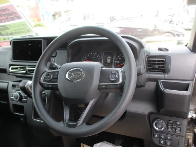 0208125A30260613W00115.jpg