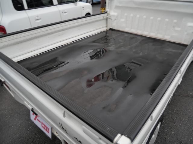 0803005A30260908W00207.jpg