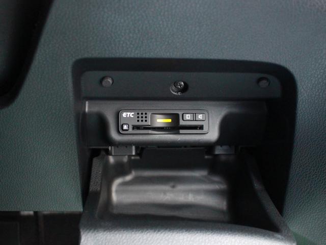 0520029A30260505W00714.jpg