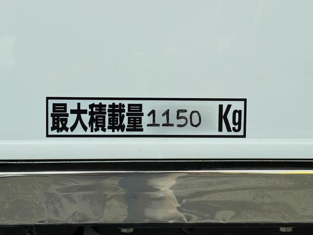 0208643A30260729W00315.jpg