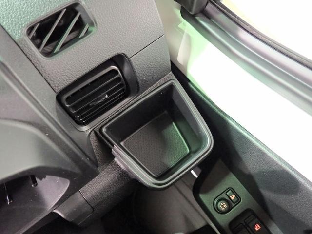 0201999A30261020W00415.jpg