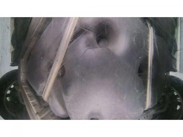 26549595_carP_l_6.jpg