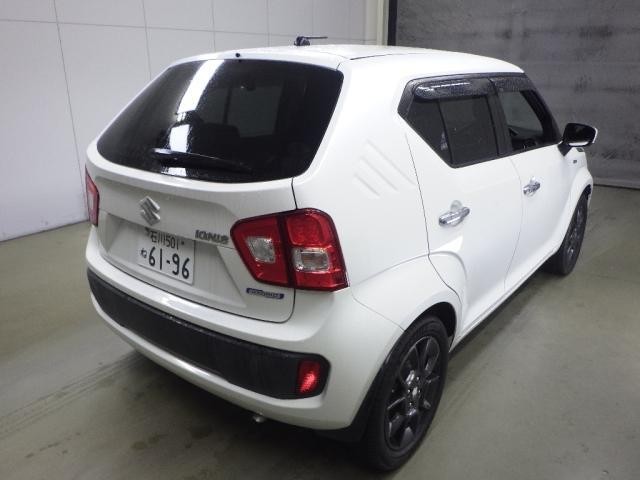 26454374_carP_l_13.jpg