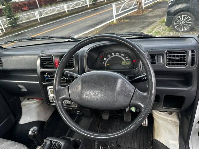 0530230A30260728W00116.jpg