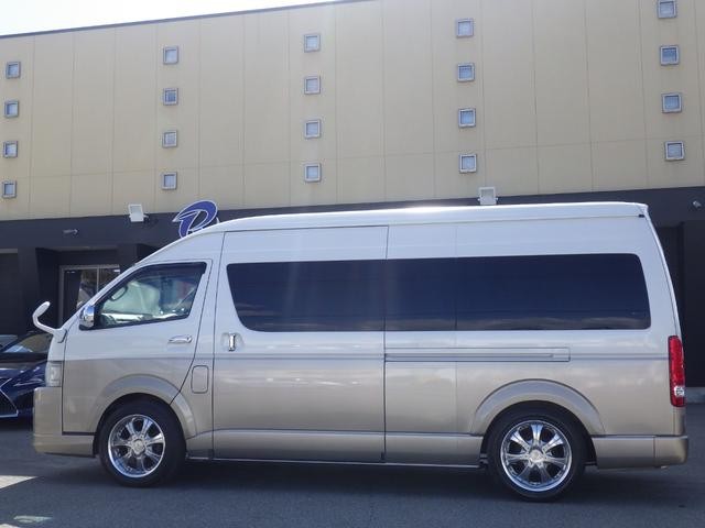 0704330A30260914W00102.jpg