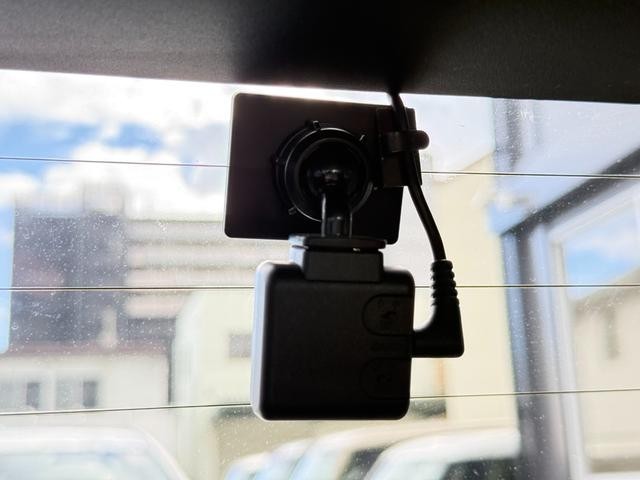 0704304A30261028W00516.jpg
