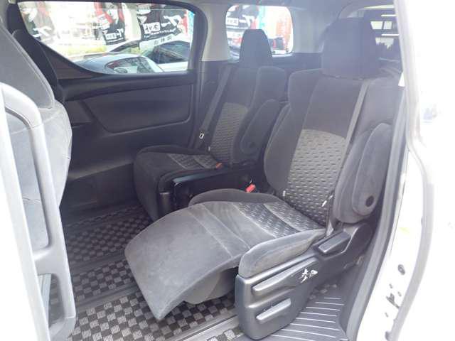b1e52c93933a0dc49a36e2a1da020ef4.jpg