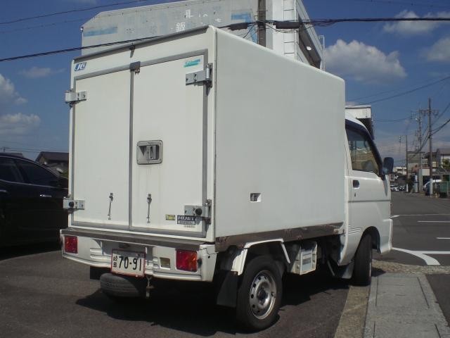 0208002A30260826W00104.jpg