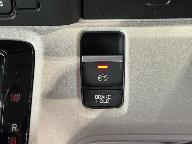 0610104A30251016W00218.jpg