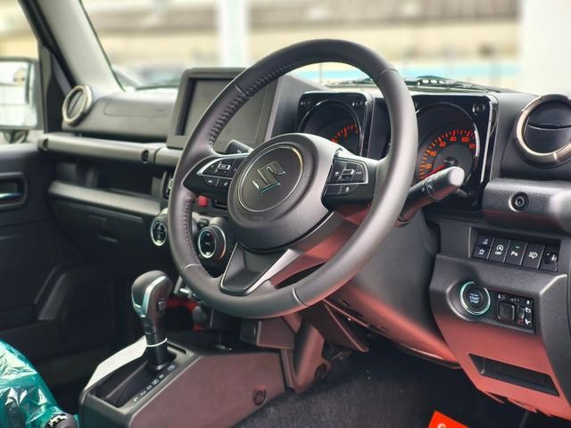 0702940A30260407W00118.jpg