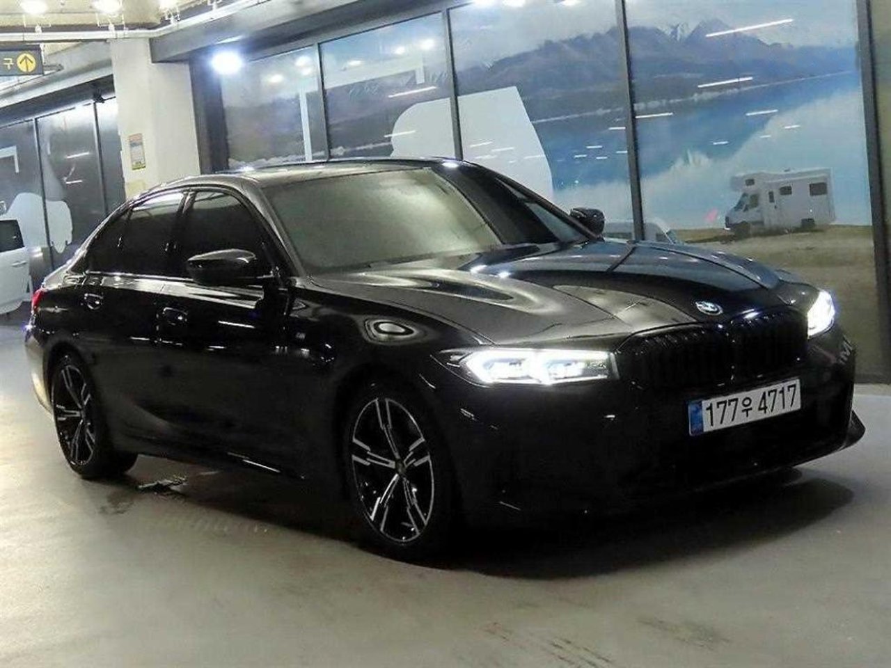 2025 BMW 3, photo 1 of 1