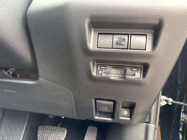0700105A30260409W00218.jpg