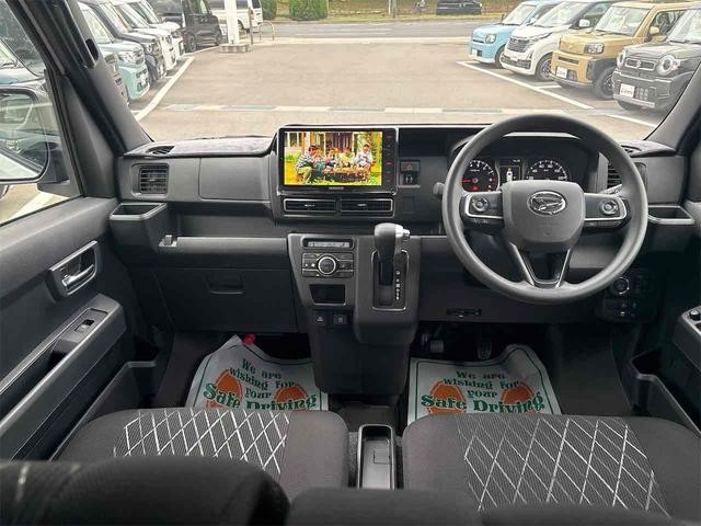 0700828A30260919W00307.jpg