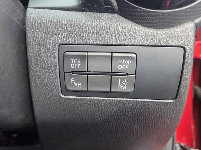 0840042A30261027W00109.jpg