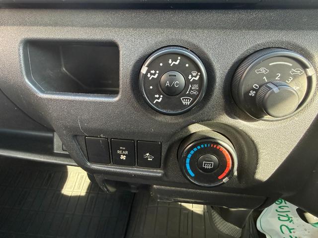 0300152A30260417W00113.jpg