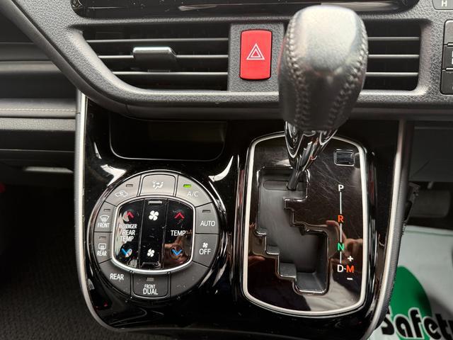 0300152A30260607W00112.jpg