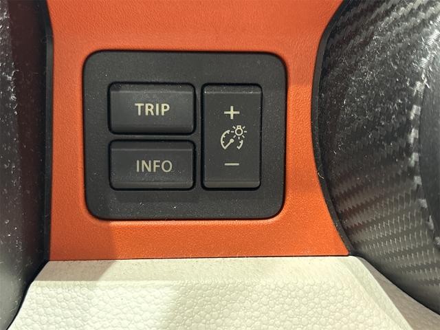 0701189A30260922W00116.jpg