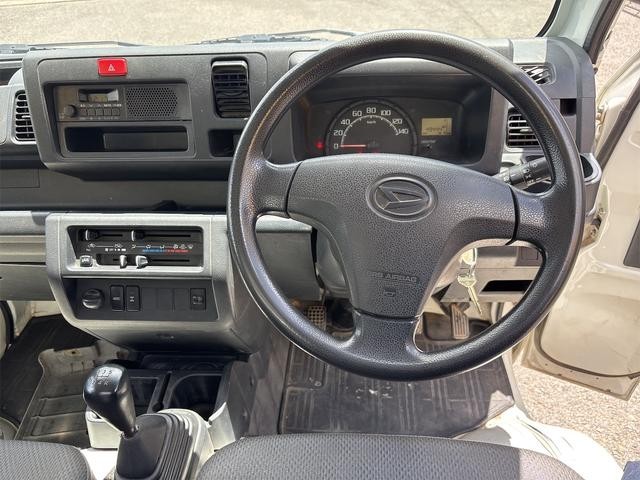 0208826A30260916W00214.jpg