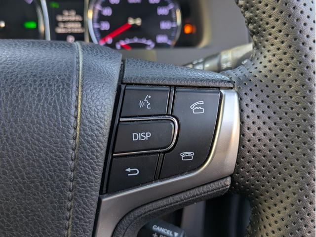 0704272A30260519W00117.jpg
