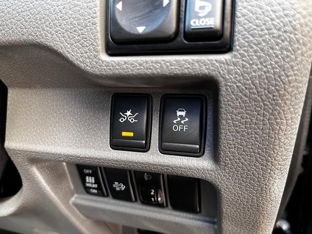 0500199A30260511W00114.jpg
