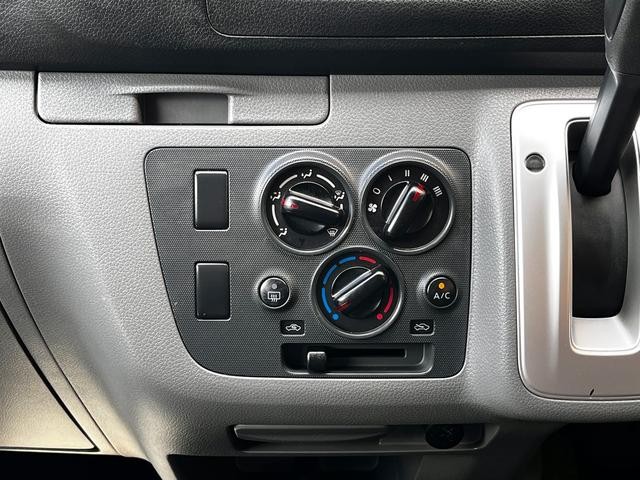 0500199A30260511W00117.jpg