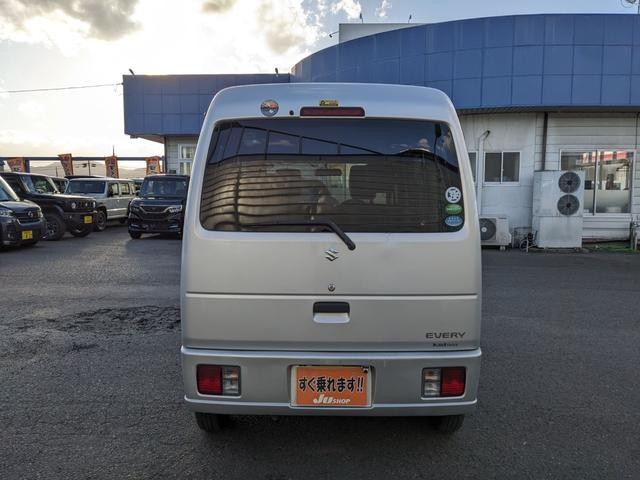 0902355A30261003W00102.jpg