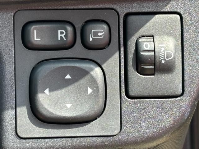 0200473A30260901W00111.jpg