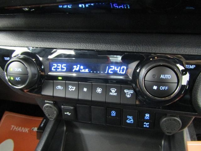 0701563A30260613W00216.jpg