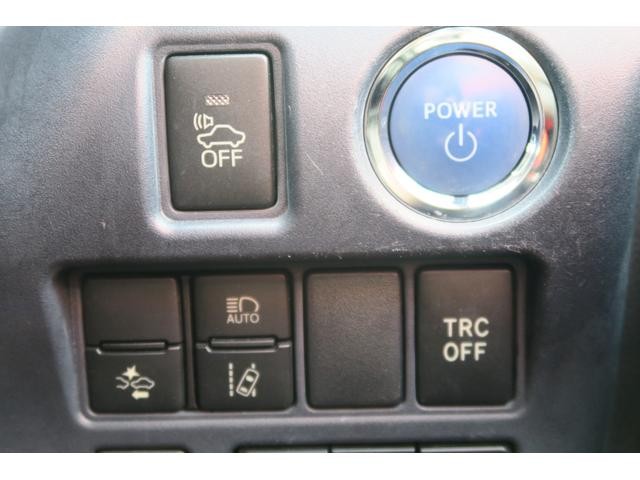 0601805A30261012W00111.jpg