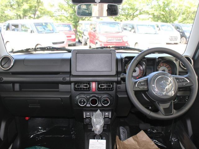 0204851A30251025W00105.jpg