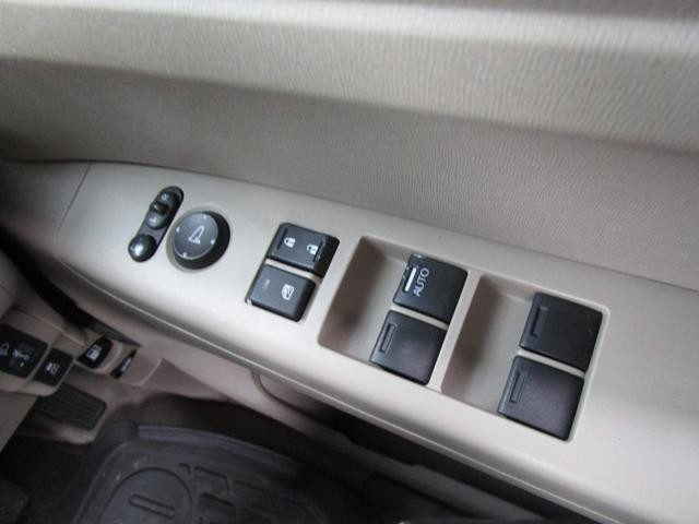 0701567A30260922W00211.jpg